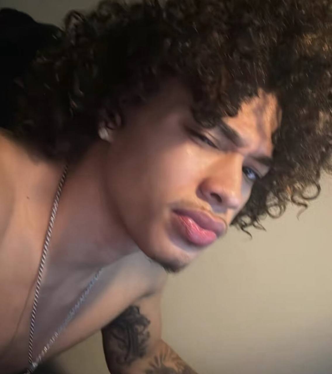 CHARLES's profile picture